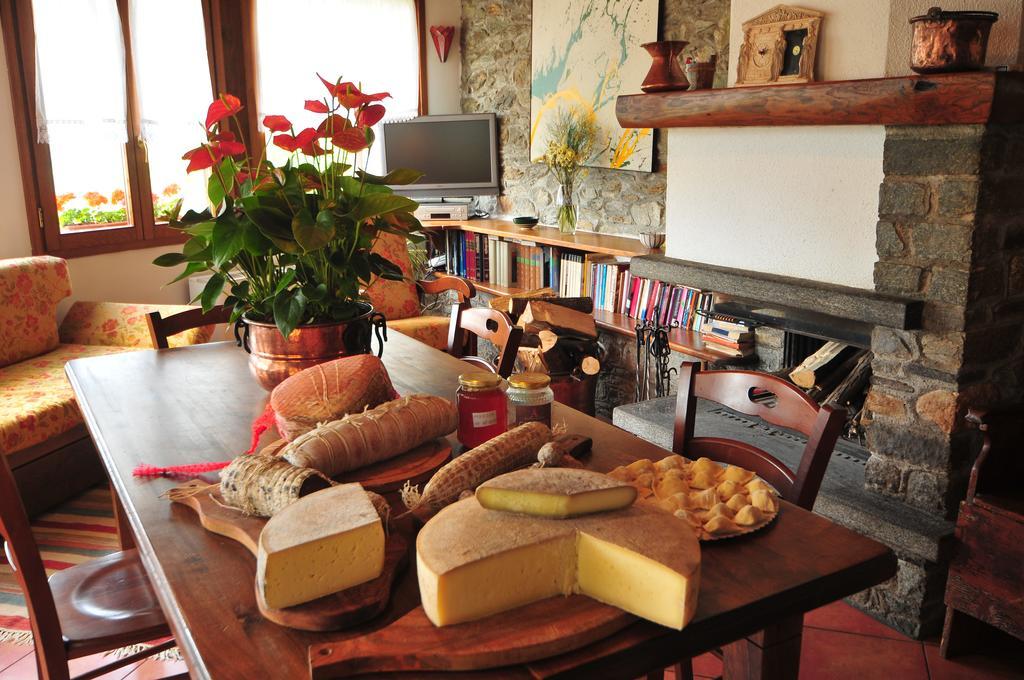Agriturismo La Fonte Di Mariella Gravedona Exteriér fotografie