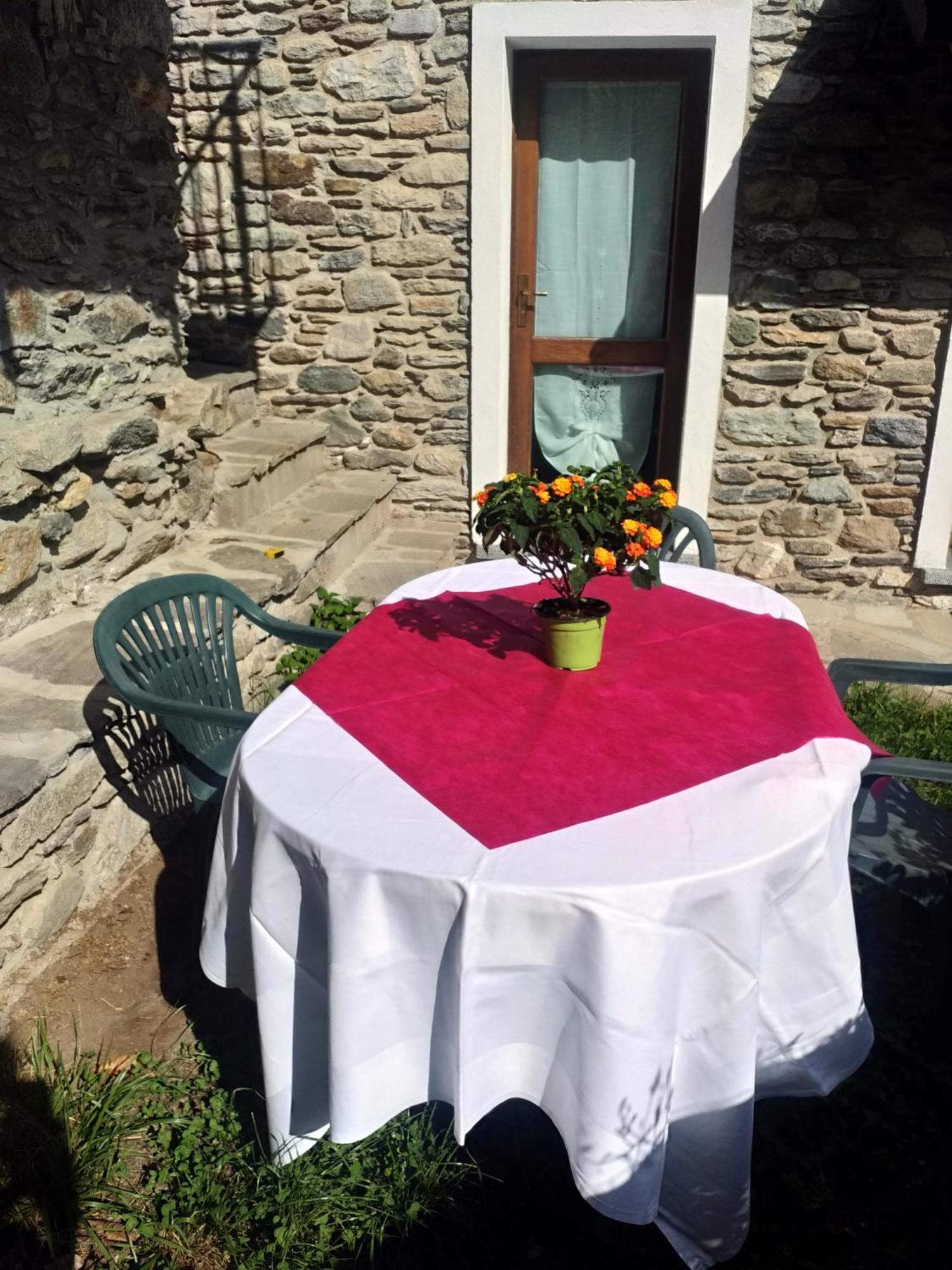 Agriturismo La Fonte Di Mariella Gravedona Exteriér fotografie